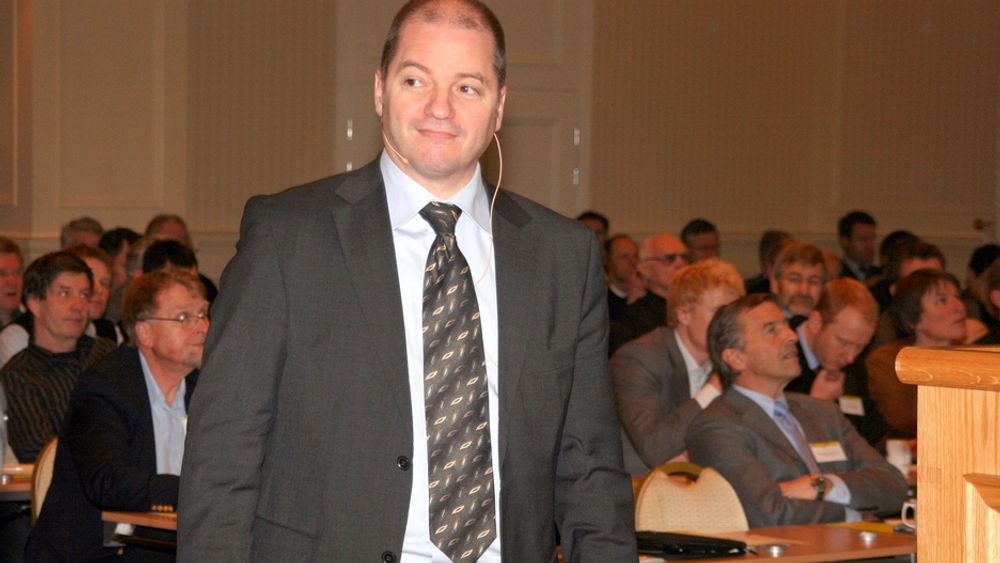 HAR TALT: Olje- og energiminister Odd Roger Enoksen ønsker ikke å utsette CO2-rensing av Kårstø.
