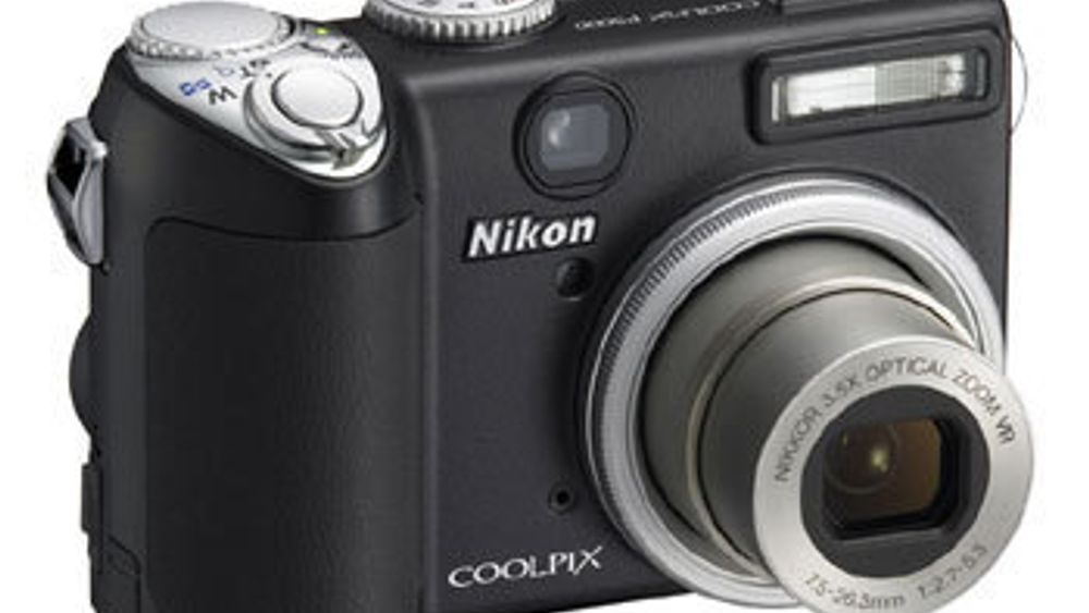 Nikon Coolpix  P5000. Digitalt kamera. Speilrefleks. Digitalkamera. Forbrukerteknologi. Piksler. Megapiksler. Objektiv. Minnebrikke. TIPA.