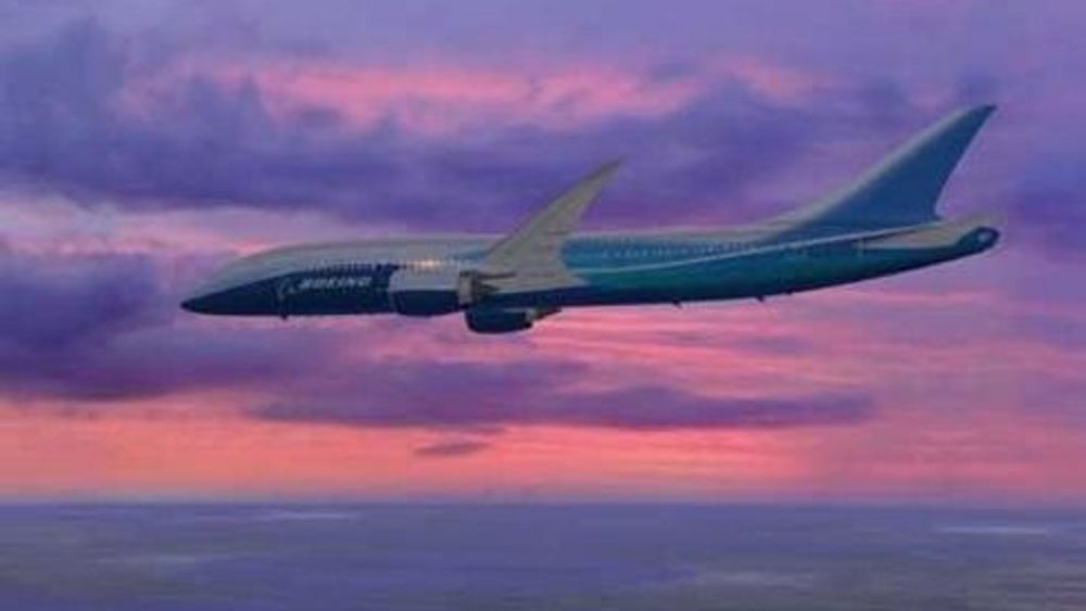 SPAREBØSSE: En ny vingeprofil som forbedrer forholdet mellom løft og motstand med inntil 30 prosent, sies å gi nye Boeing 7E7 Dreamliner et fortrinn fremfor konkurrentene. Flyet skal i luften om et par år. FOTO: BOEING