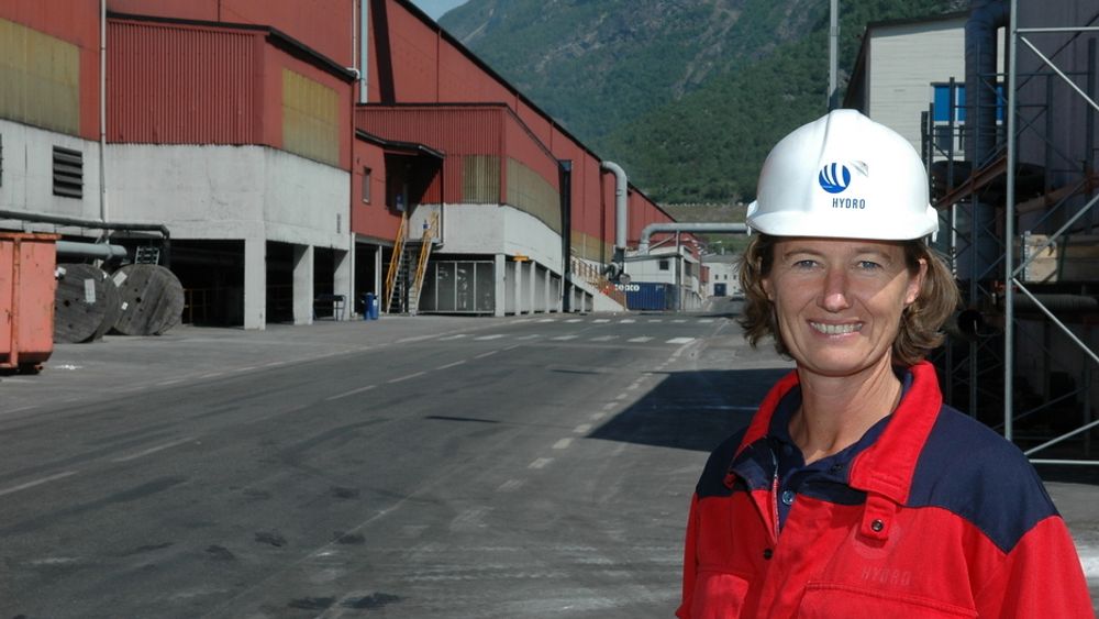 Wenche Agerup har tidligere vært fabrikksjef i Årdal. Nå går hun inn i Hydros konsernledelse.