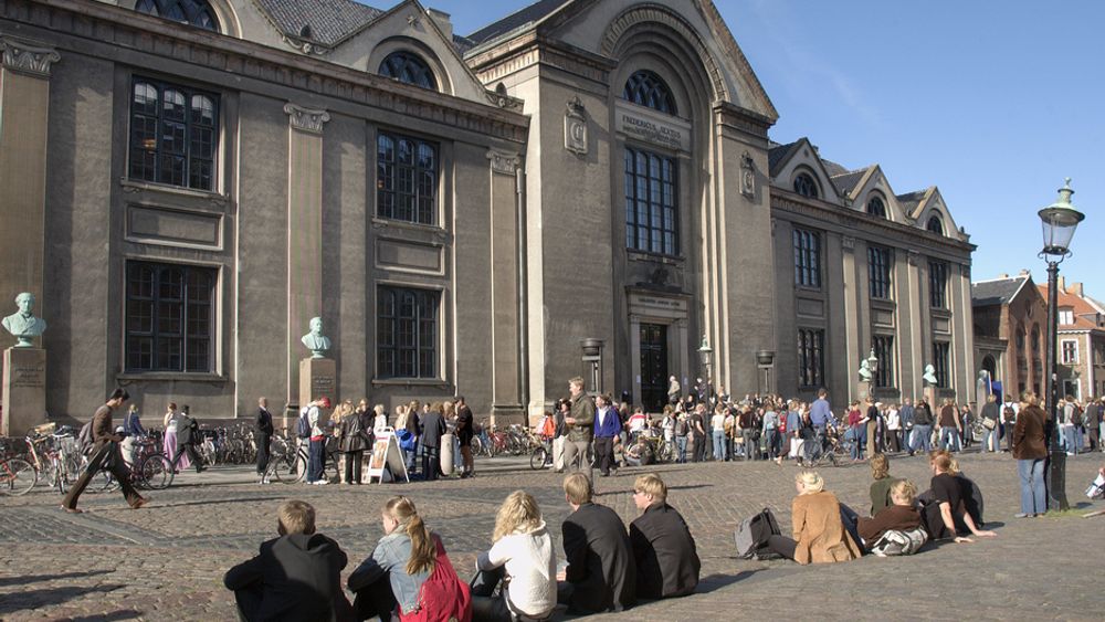 ETT AV FEM: Københavns Universitet er et av fem danske universiteter som har fått sin kjemiutdanning evaluert. Her konkluderes det med at studentene får en tradisjonell og solid utdanning, men at de utstyrsmessige forholdene kunnne vært bedre.