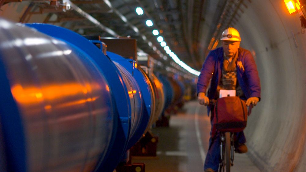 LHC (The large hadron collider) er en av de mest avanserte maskiner noen gang bygd av mennesker.