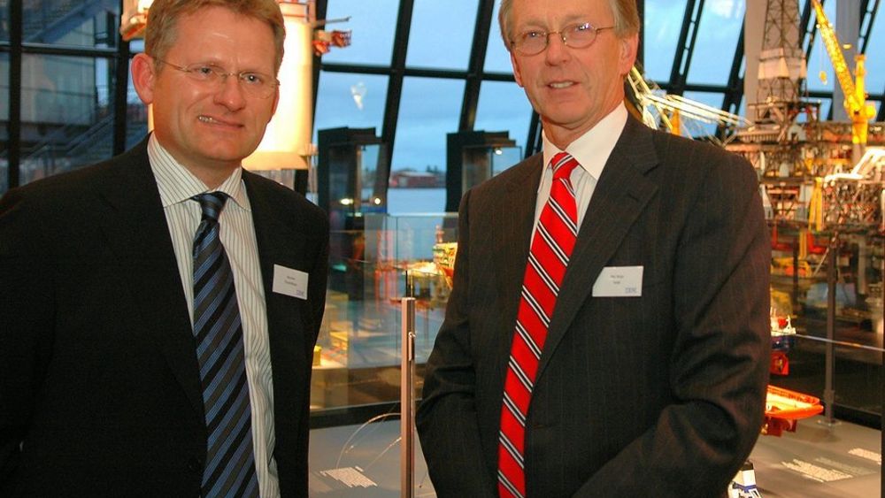 GLEDER SEG: Morten Thorkildsen i IBM Norge gleder seg over at IBM sentralt satser på å utvikle nye systemer  for olje og gassindustrien i Norge. - Det er fantastisk, sier Per Terje Vold i OLF.