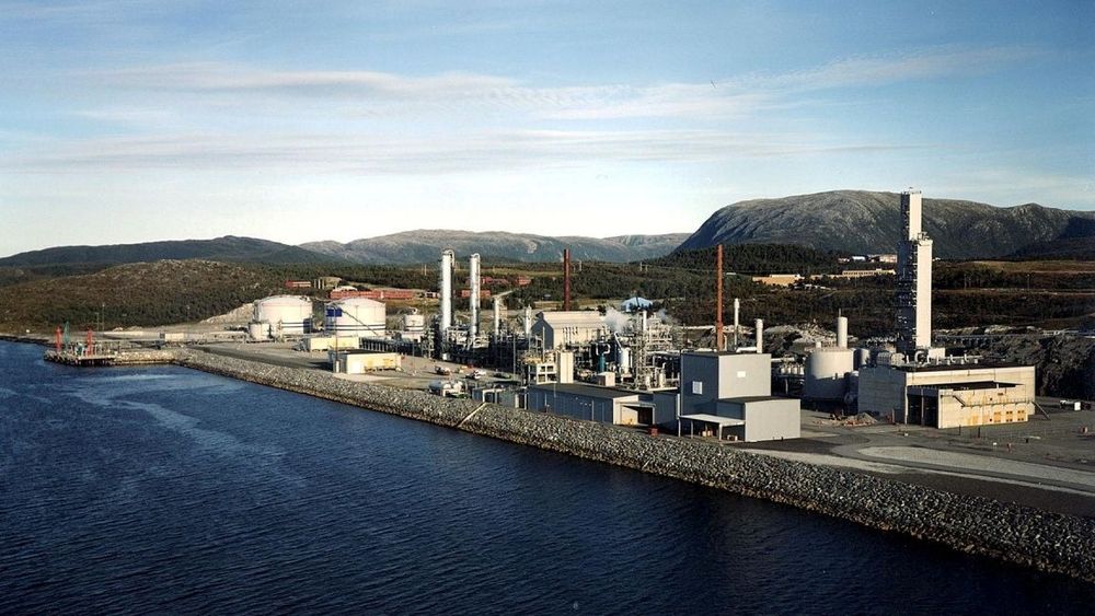 HAR GASS: Tjeldbergodden har tilgang på mer gass enn metanolfabrikken behøver. Et nytt gasskraftverk vil sikre gassavsetning og høy oljeproduksjon på Heidrun- feltet. Samtidig blir kraftmangelen i Midt-Norge dekket.