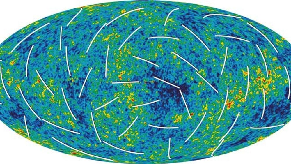 Kart over temperaturen til bakgrunnsstrålingen på himmelkulen. I de varme (røde) områdene var gassen i det unge universet tettere enn omgivelsene. Ved hjelp av polarisasjonen til strålingen (de hvite strekene) har man funnet ut når de første stjernene i universet ble til.