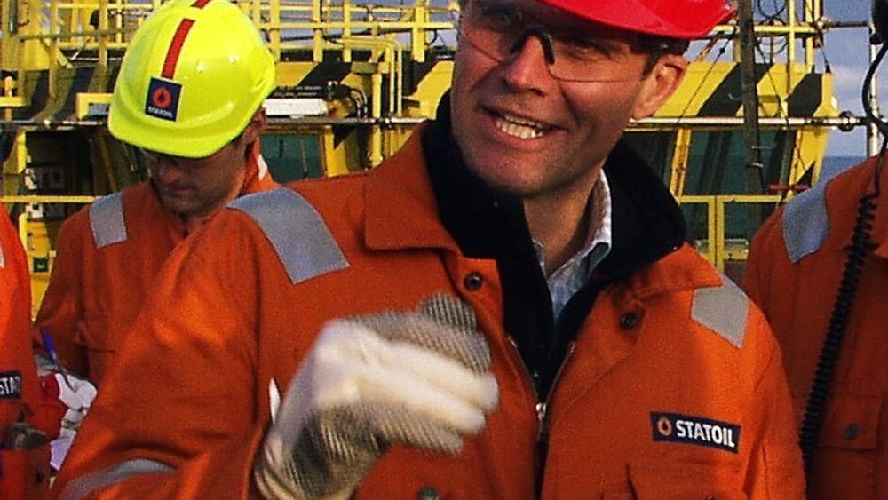TILFREDS: Statoilsjef Helge Lund kan glise bredt over mer stadig mer olje både ute og hjemme.