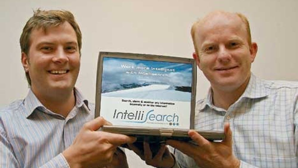 BEDRE OG BILLIGERE: Harald Jellum (t. v.) og Kristian Hjelseth i Intellisearch mener norske bedrifter både kan bli mer effektive og kan spare penger på deres nye søkeprogramvare.