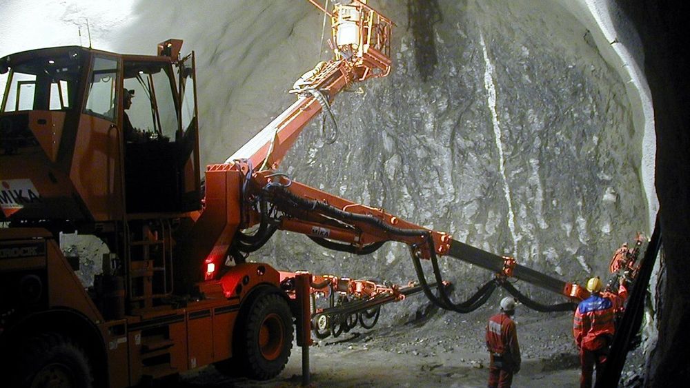 SIKKERHET: Det er avgjørende å finne forekomster med dårlig fjell før tunnelarbeidene settes i gang. FOTO: ARKIV
