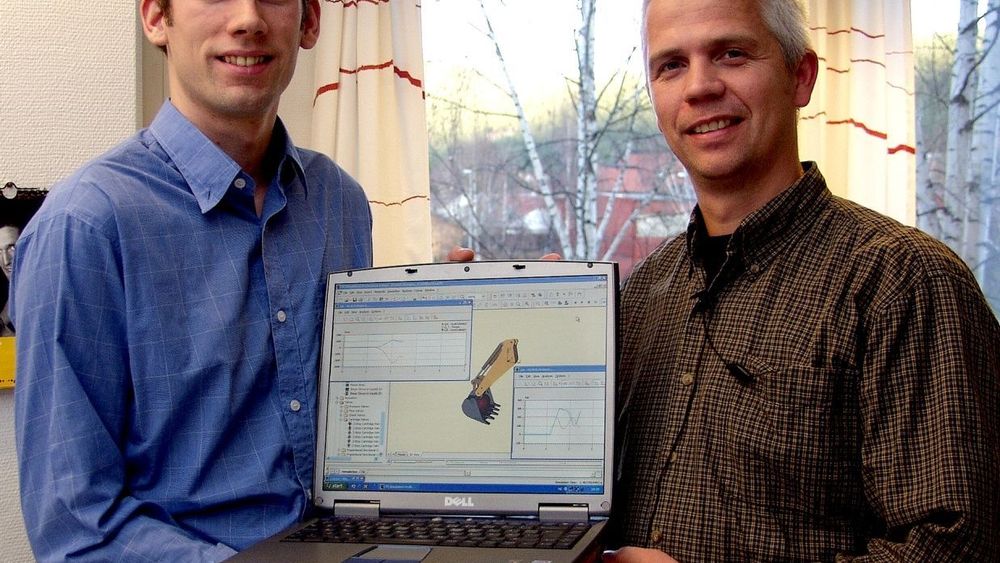 ENKELT: Simulatorprogrammet ITI Sim går på en PC. Det hele er basert på Windows med et grafisk grensesnitt hvor komponentene hentes i biblioteker. Geir Syvertsen og Rune Lien har Skandinavia som marked.