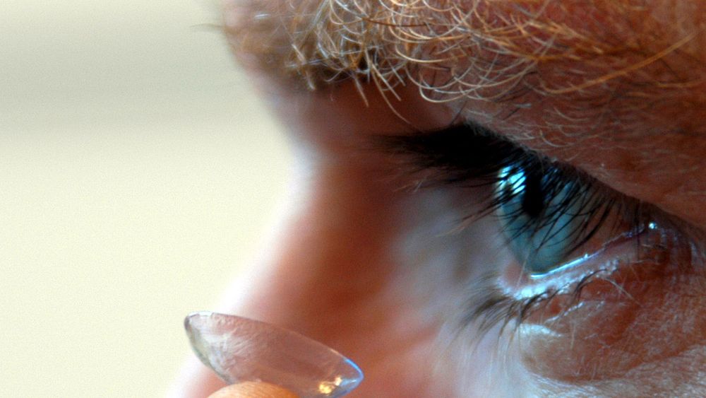 ØYEMÅL: Snart får du korrekt dose medisin med kontaktlinsene. FOTO: ATLE ABELSEN