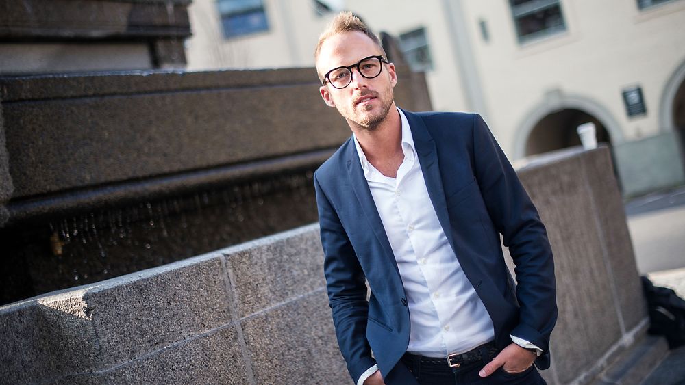 Christoffer Hovde er rådgiver, foredragsholder og blogger innenfor ledelse, kommunikasjon og mangfold. Han har hatt flere ulike lederroller i IKEA-konsernet og Varner-gruppen.