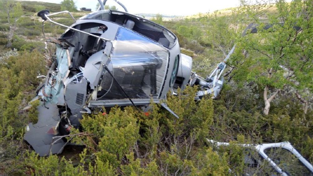 Flygeren og passasjeren i forsetet ble skadet da et AS350 havarerte like etter avgang på Hjerkinn 24. juni 2014. 