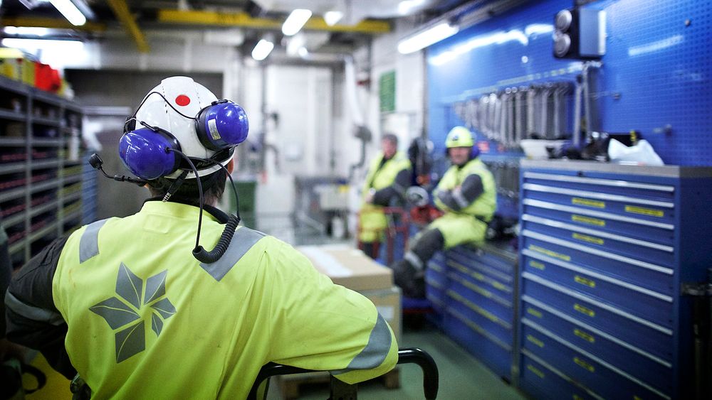 Alle Statoil-ansatte har fått tilbud om sluttpakke når 1500 skal kuttes i selskapet. Nito-presidenten ber de ansatte tenke seg grundig om før de takker ja. 