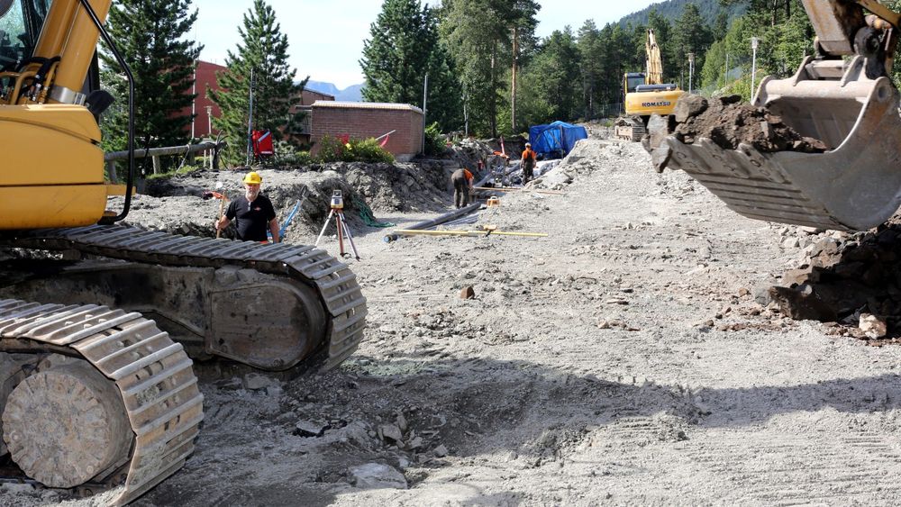 Høgskolen i Molde valgte å bore 39 energibrønner under parkeringsplassen for å erstatte den gamle oljefyringen.