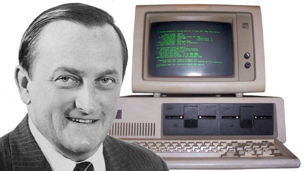 William C. Lowe tok initiativet til prosjektet som utviklet IBMs første Personal Computer. 