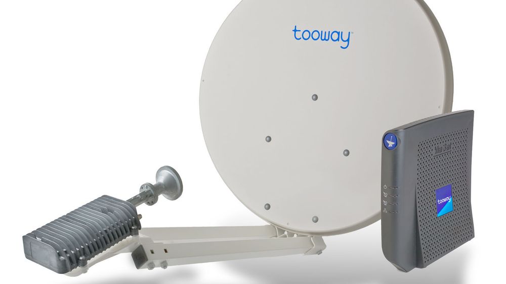 Tooway er en satellittbasert bredbåndstjeneste som leverer data både opp- og nedstrøms ved hjelp av en relativt liten satellittantenne. 