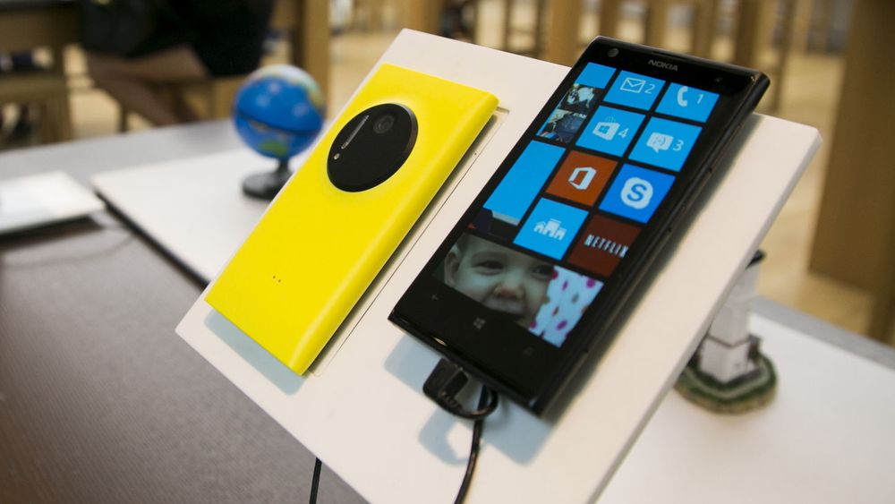 Nokia-styret vurderte å erstatte Windows Phone med en annen plattform, men konkluderte med at det ville bli svært kostbart.