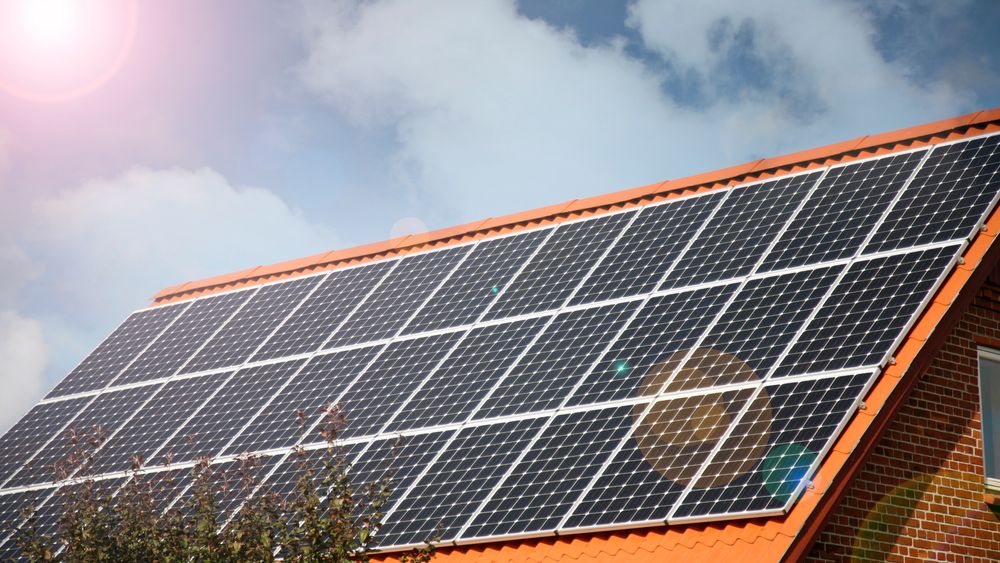 Med det gunstigste scenariet i Norge i dag vil det ta 17 år å tjene inn investeringen i et solcelleanlegg, ifølge en rapport fra WWF og Accenture.