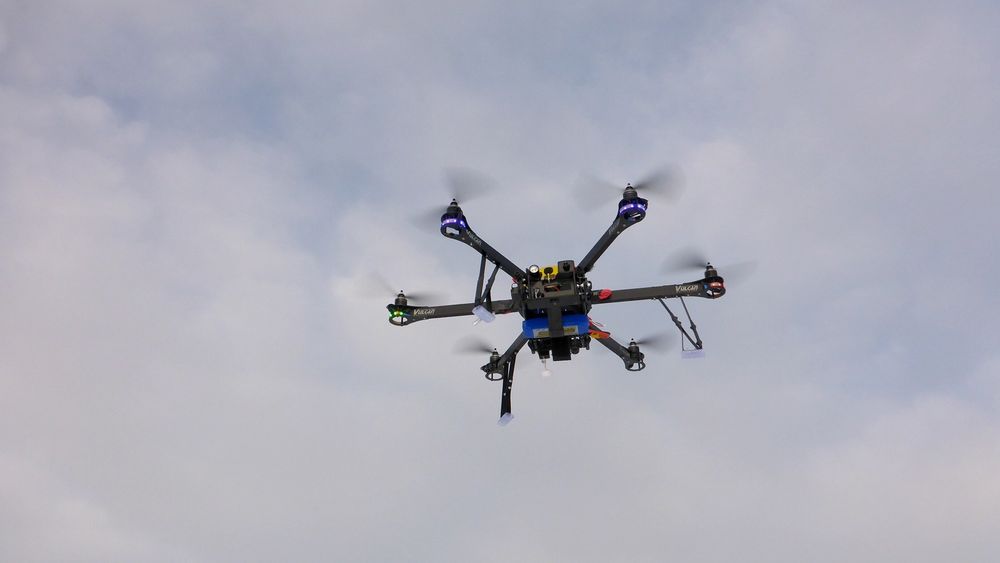 Droner gjør større skader på fly og helikoptre enn sammenstøt med fugler, ifølge en britisk undersøkelse.