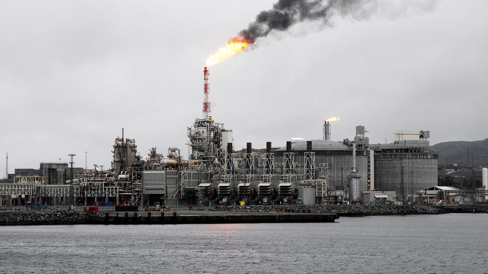 EU vil kutte sitt gassforbruk dramatisk de neste 30 årene. Det vil påvirke norsk eksport. På bildet ser vi gasskraftverket som forsyner LNG-anlegget på Melkøya ved Hammerfest. 