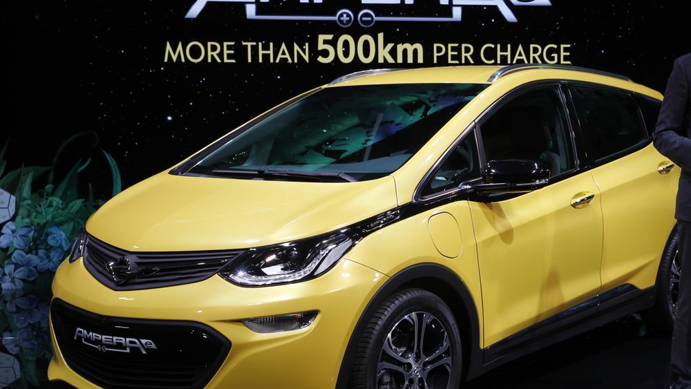 Opel Ampera-e ble vist frem under bilmessen som foregår i Paris.
