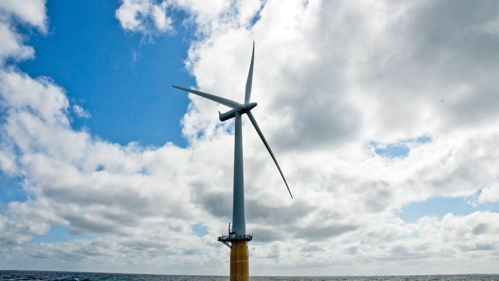 De nye Hywind-turbinene til Statoil skal bli enda bedre enn denne prototypen, som ble satt i drift utenfor Haugalandet i 2009.