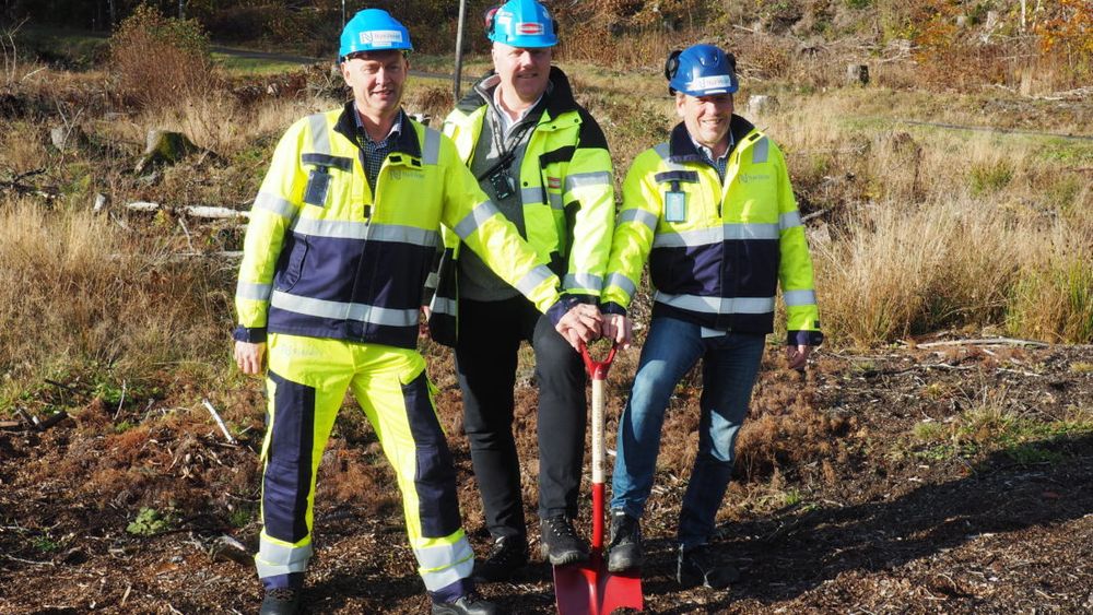 Jørn Rinde, utbyggingssjef Nye Veier E18 Langangen-Dørdal, Frank Duvholt, regionsjef Marthinsen og Duvholt og Magne Ramlo, prosjektdirektør Nye Veier E18 Langangen-Grimstad