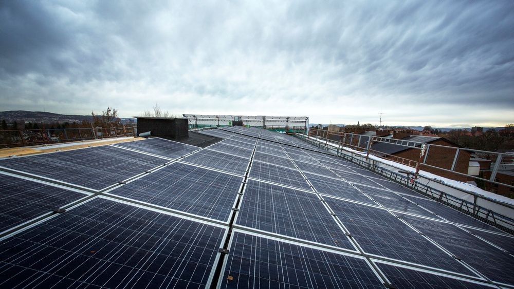 Kaldt klart vær ga 1. mai rekord i strømproduksjon fra solceller i Danmark.