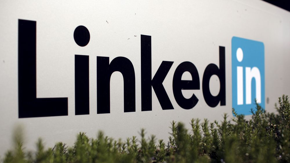 The logo for LinkedIn Corporation is shown in Mountain View, California, U.S. February 6, 2013.   REUTERS/Robert Galbraith/File Photo