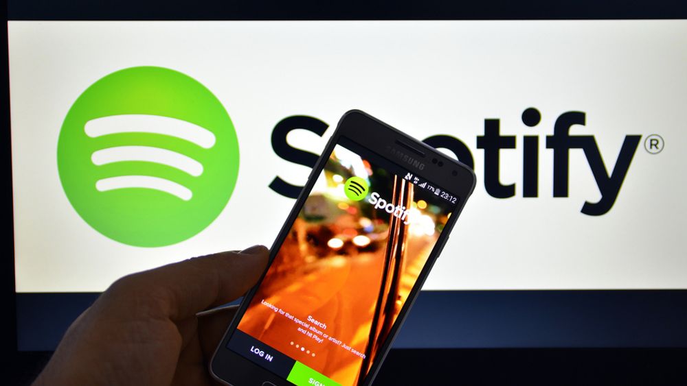 Spotify er en av musikk-leverandørene som Telias kunder i Sverige kan lytte til, også når datakvoten er brukt opp. Og kjernen i en pågående rettssak rundt tolkning av loven om nettnøytralitet. 
