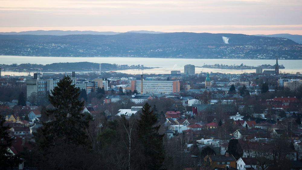 Nå skal Oslos innbyggere få mer robuste digitale systemer de kan forholde seg til. Det vil gjøre mange av tjenestene bedre. Her er Oslo sentrum sett fra Havnabakken på Nordberg tidligere i år.