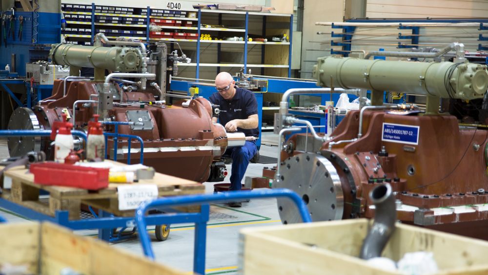Rolls-Royce produserer gir og propeller i Ulsteinvik. Her fra girproduksjonen.