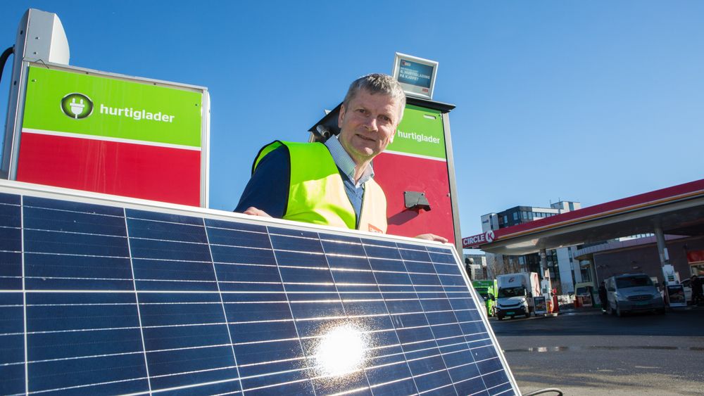 Circle K på Økern i Oslo får solceller installert på taket. Disse skal dekke 10 prosent av forbruket på stasjonen.