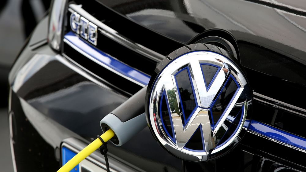 Volkswagen tvinges til å bygge nettverk av hurtigladere i USA.