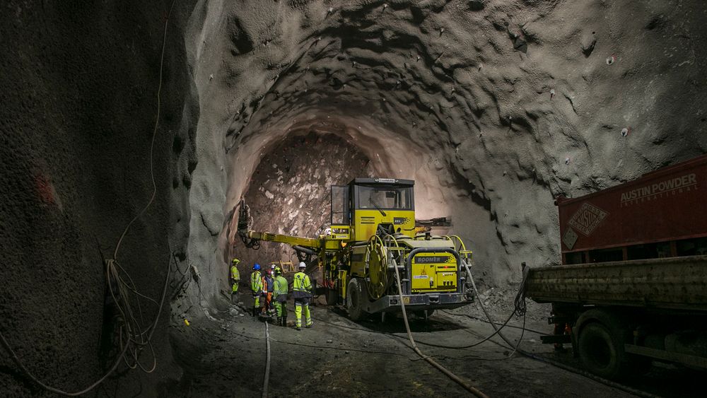 I slutten av april reiser 20 norske tunneleksperter til Kina for å lære bort den norske metoden for bygging av tunnel og bergrom. På bildet vises drivingen av Follobanetunnelen ved Oslo sentralbanestasjon. 