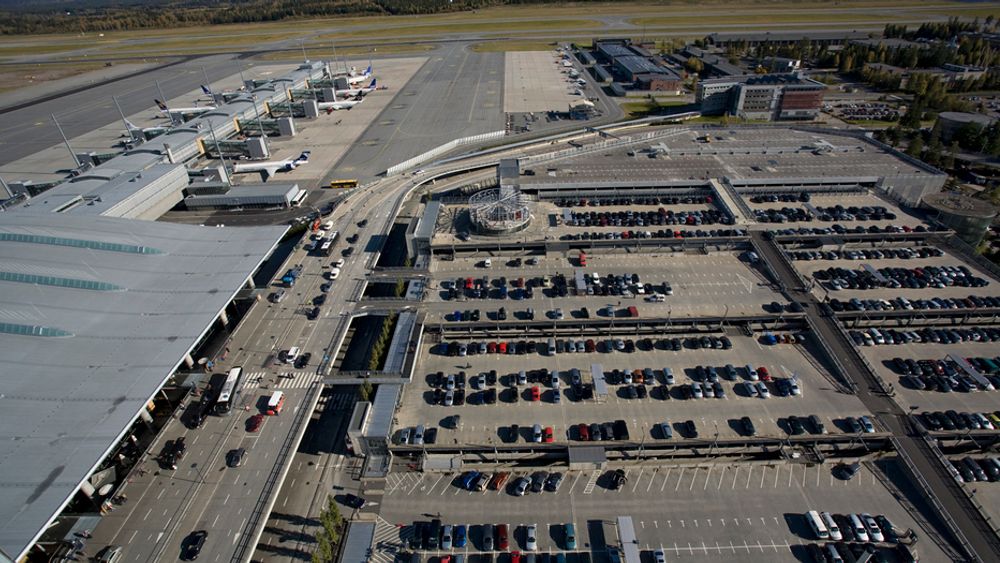 Avinor skal bygge elbilladere ved sine lufthavner innen utgangen av året.