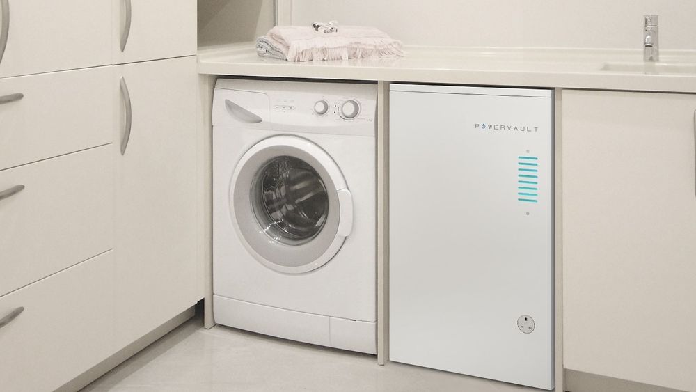Powervault har en utforming som gjør at det tar samme plass som hvitevarer som standard vaskemaskiner og komfyrer.