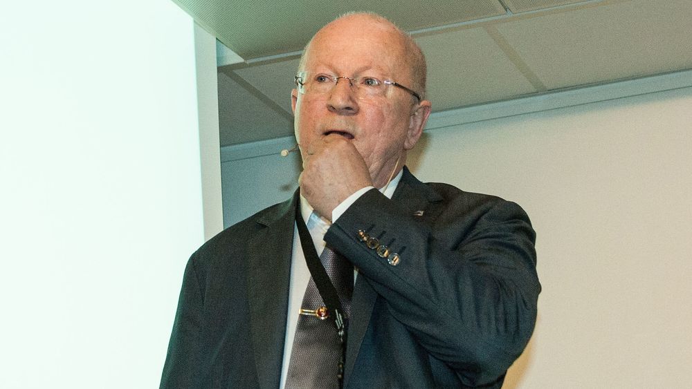 Direktør Torstein Olsen i Nasjonal kommunikasjonsmyndighet konstaterer at den nye loven for nettnøytralitet er uklar og trenger avklaring. De to første sakene er til behandling nå, og gjelder blant annet nulltaksering og diskriminering i Telenors og Telias strømmetilbud.