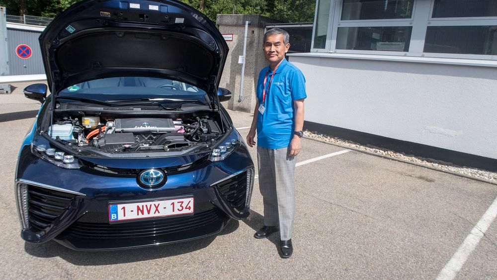 Mirai: Taiyo Kawai har ledet Toyotas utvikling av brenselcellen siden 2001. Han har stor tro på at de vil klare å redusere prisen til en fjerdedel i løpet av de neste ti årene og at de vil klare å øke virkningsgraden betydelig i den samme perioden.