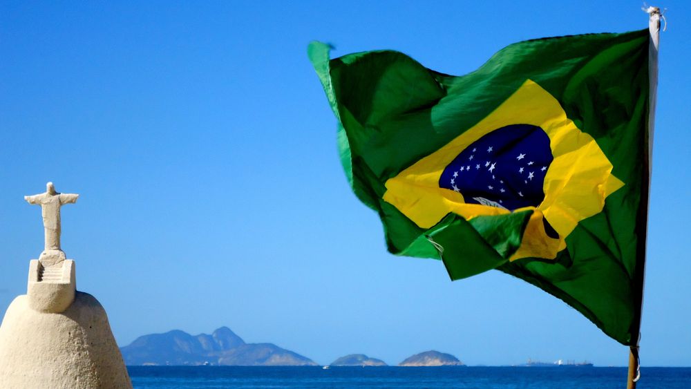 AINMT Holdings, selskapet som eier Ice, har inngått avtale om å kjøpe opptil 60 prosent av brasilianske Nextel.