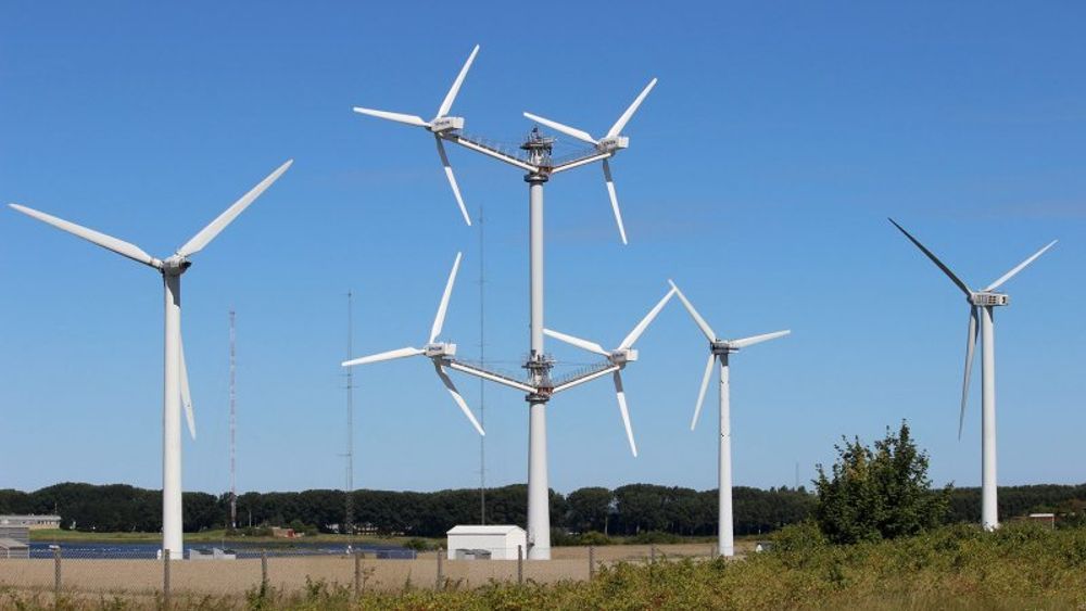 Multirotordesignet bruker fire V29-225 kW-turbiner for en samlet effekt på 900 kW. Flere små turbiner er et av Vestas svar på utfordringen med størrelsesbegrensningen av vinger til konvensjonelle vindmøller.