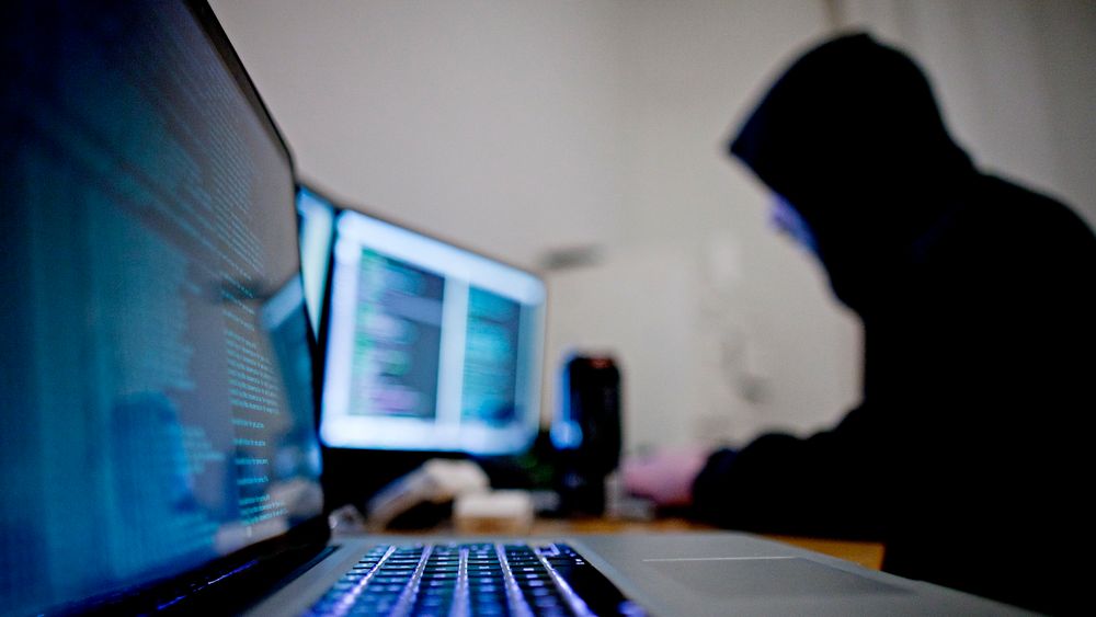 Etterspørselen etter hacker-tjenester på det mørke nettet har skutt fart, ifølge sikkerhetsselskapet Check Point. 
