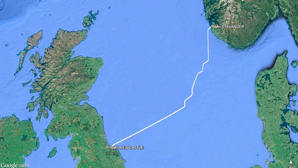 Her er den planlagte ruta for kabelen selskapet NO-UK Com AS ønsker å legge mellom Rennesøy utenfor Stavanger og Redcar, like sør for Newcastle i England.