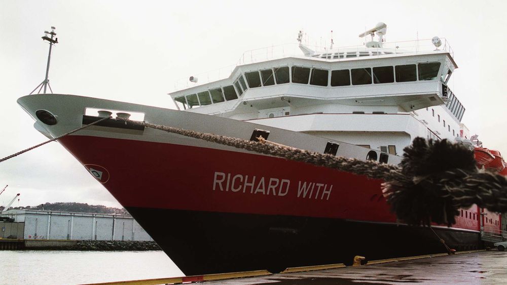 Hurtigruteskipet "Richard With" i Trondheim havn.  
