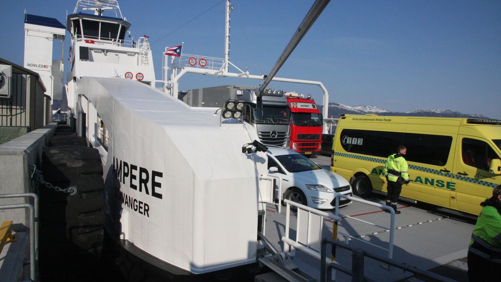 Ampere har plass til 120 biler og 360 passasjerer.