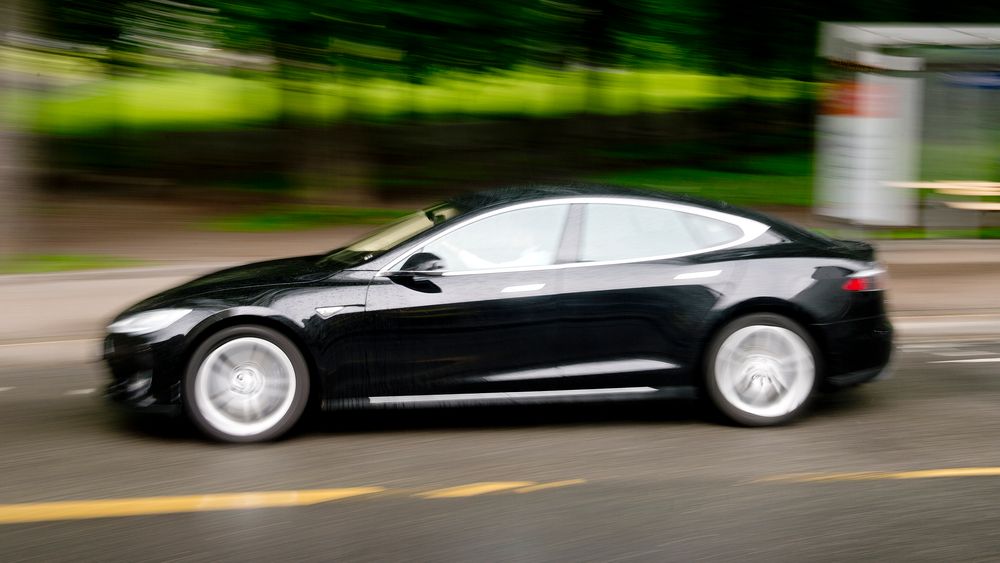 Et nederlandsk selskap vil gjøre Tesla-biler om til hydrogenhybrider.