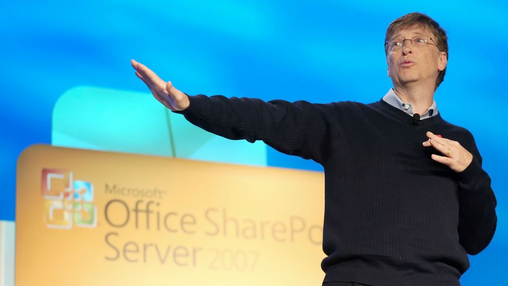 Microsoft-gründer Bill Gates under en Sharepoint-konferanse i 2008. Det nettbaserte verktøyet ble lansert allerede i 2001 og har siden kommet i flere nye utgaver.  Produktet har i dag 190 millioner brukere fordelt på 200.000 virksomheter.