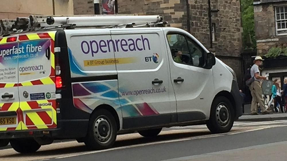 I den skotske hovedstaden Edinburg ivrer regionens regjering for å fjerne skatt på fiber for å få fart i utrullingen.