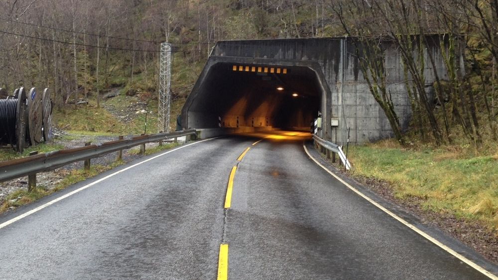 Betalingsproblemer hos VVB har gjort at rehabiliteringen av Høyangertunnelen er forsinket.