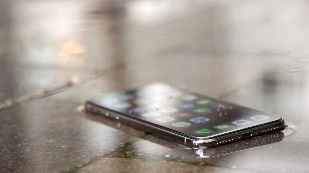 Iphone X er vann- og støvtett.